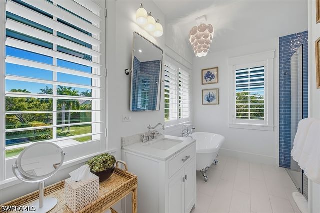844 8th ST S, Naples, FL 34102