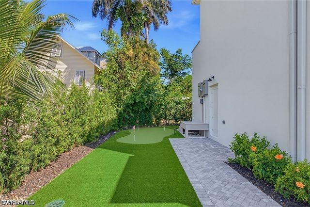 844 8th ST S, Naples, FL 34102
