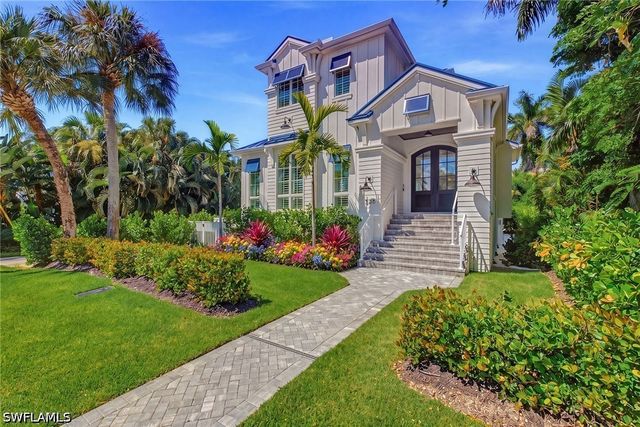 844 8th ST S, Naples, FL 34102