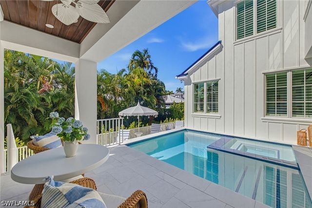 844 8th ST S, Naples, FL 34102