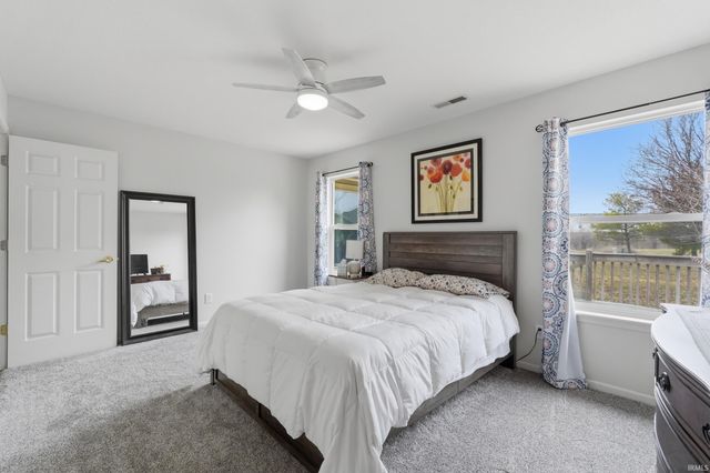 10650 Bookcliff Cove, New Haven, IN 46774