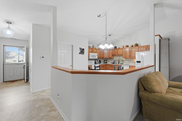 10650 Bookcliff Cove, New Haven, IN 46774