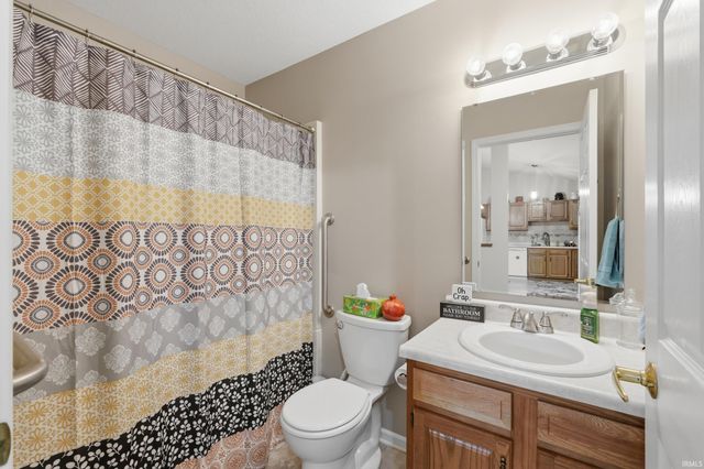 10650 Bookcliff Cove, New Haven, IN 46774