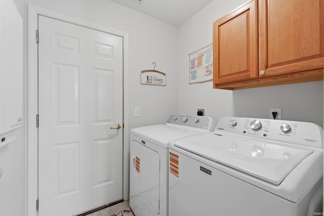 10650 Bookcliff Cove, New Haven, IN 46774