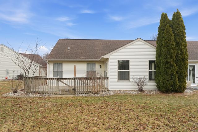 10650 Bookcliff Cove, New Haven, IN 46774