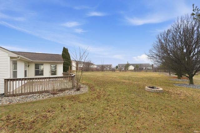 10650 Bookcliff Cove, New Haven, IN 46774