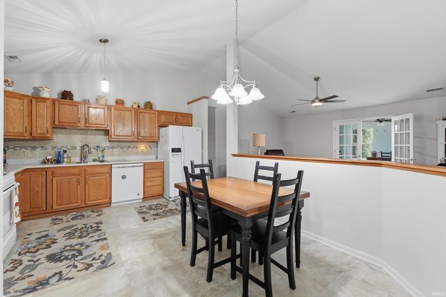 10650 Bookcliff Cove, New Haven, IN 46774