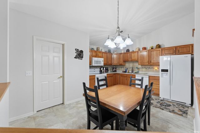 10650 Bookcliff Cove, New Haven, IN 46774