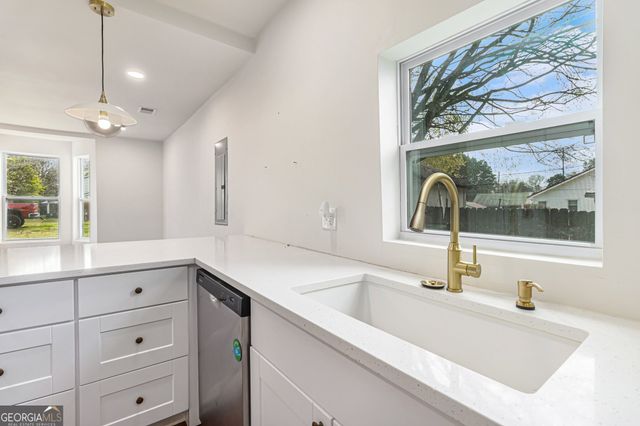 19 Walnut Street, Aragon, GA 30104