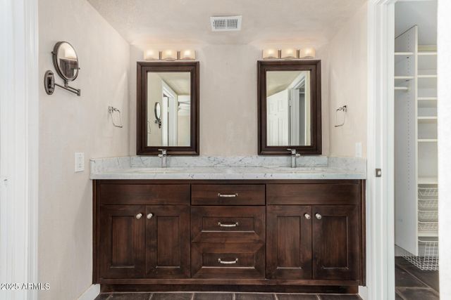 1119 E RENEE Drive E, Phoenix, AZ 85024