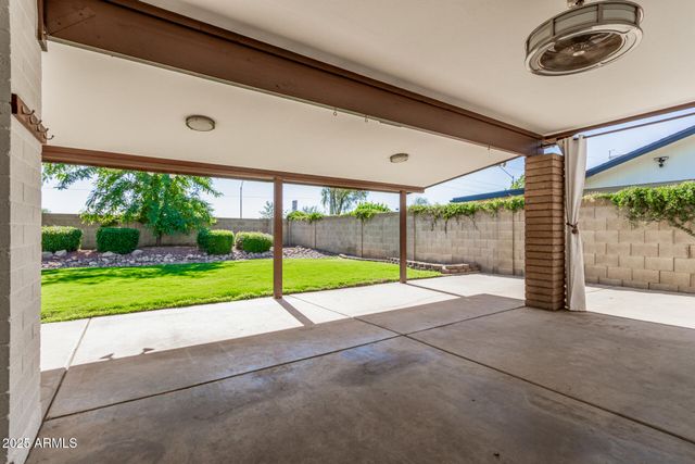 1119 E RENEE Drive E, Phoenix, AZ 85024