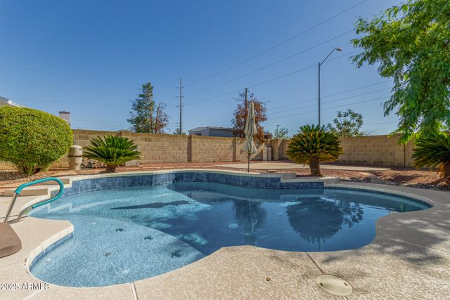 1119 E RENEE Drive E, Phoenix, AZ 85024