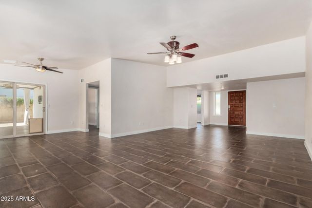 1119 E RENEE Drive E, Phoenix, AZ 85024