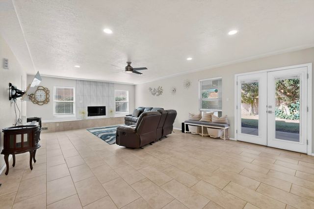 4000 Amy Kay Court NW, Albuquerque, NM 87107