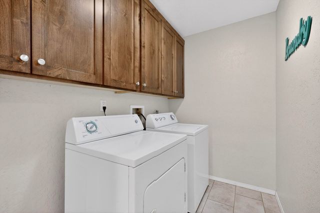 4000 Amy Kay Court NW, Albuquerque, NM 87107