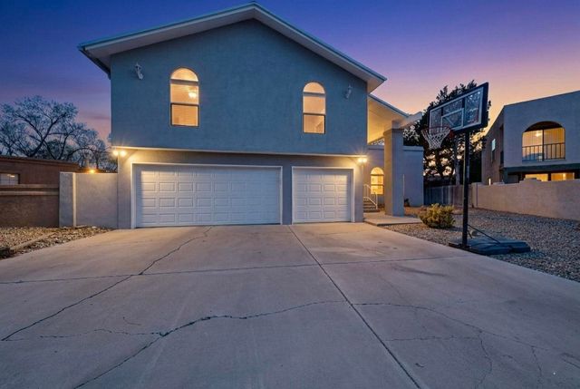 4000 Amy Kay Court NW, Albuquerque, NM 87107