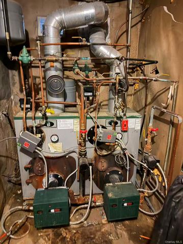 7 Sands Point Road, Port Washington, NY 11050