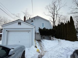 7 Sands Point Road, Port Washington, NY 11050