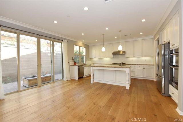 237 Wyndover, Irvine, CA 92620