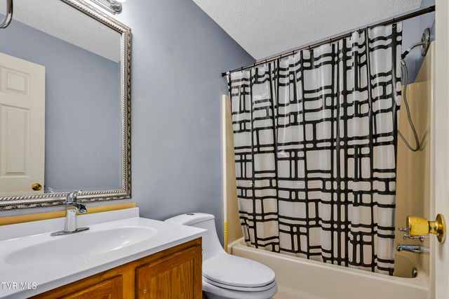 2931 Broad Street Apt 143, Bristol, TN 37620