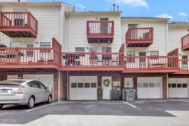 2931 Broad Street Apt 143, Bristol, TN 37620