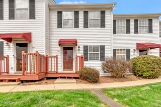 2931 Broad Street Apt 143, Bristol, TN 37620