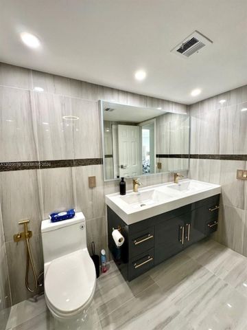 2017 S Ocean Dr 1107, Hallandale Beach, FL 33009