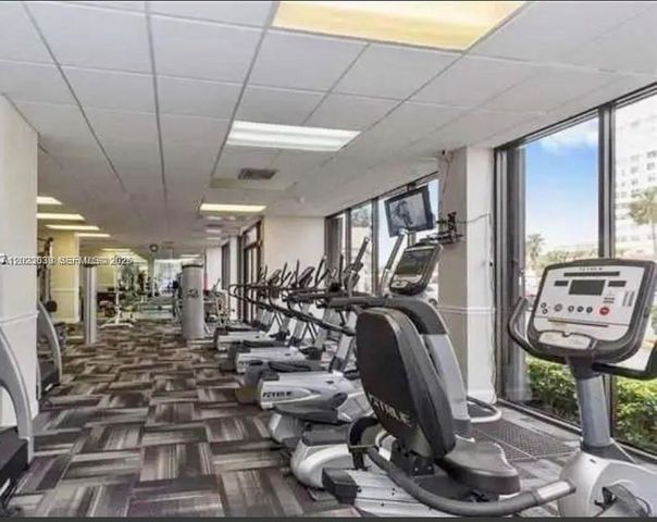 2017 S Ocean Dr 1107, Hallandale Beach, FL 33009
