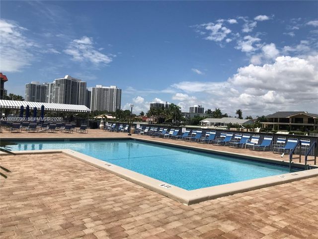 2017 S Ocean Dr 1107, Hallandale Beach, FL 33009