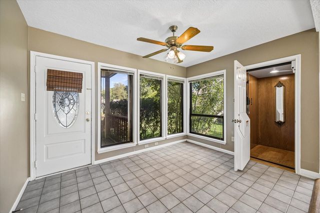 114 Lakeside Drive, Conroe, TX 77356