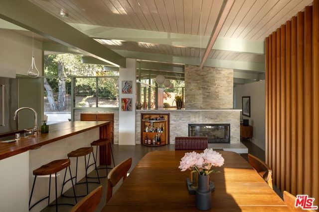 2035 Skyview Drive, Altadena, CA 91001