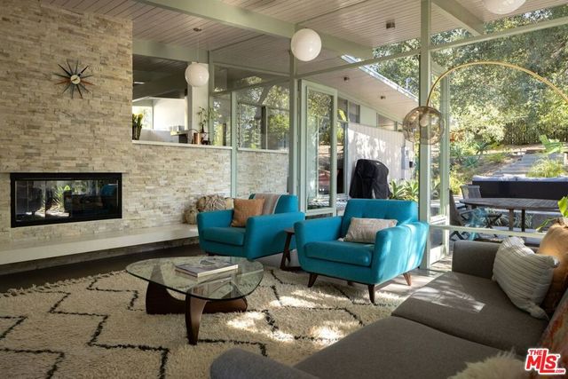 2035 Skyview Drive, Altadena, CA 91001