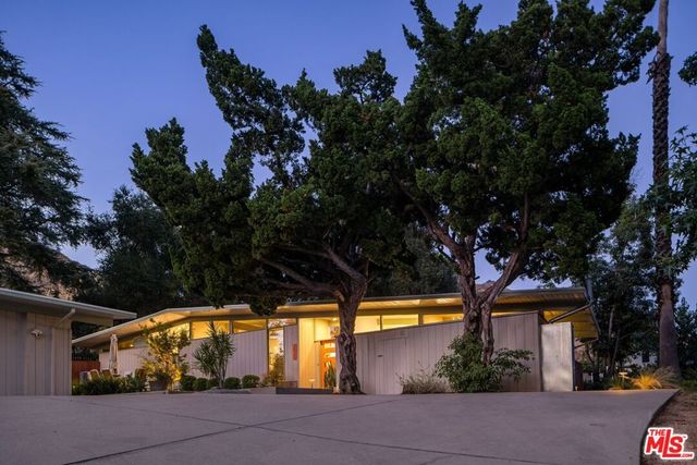 2035 Skyview Drive, Altadena, CA 91001