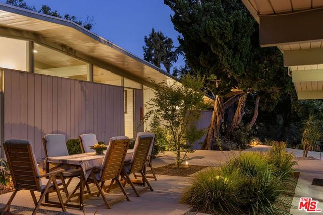 2035 Skyview Drive, Altadena, CA 91001