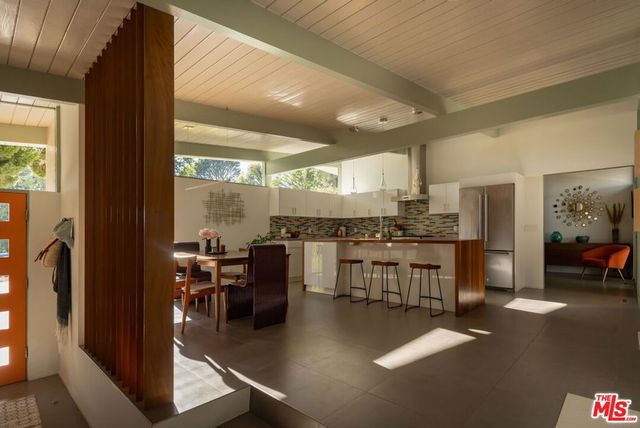 2035 Skyview Drive, Altadena, CA 91001
