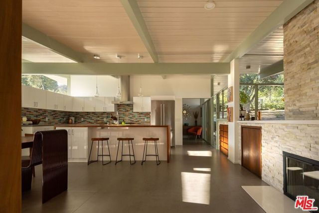 2035 Skyview Drive, Altadena, CA 91001
