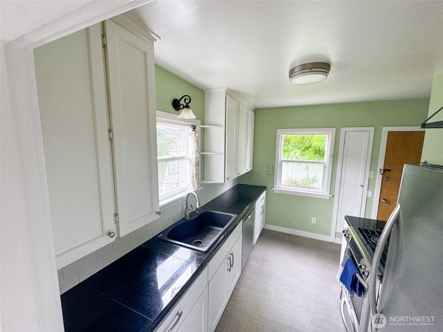 215 J Street SE, Auburn, WA 98002