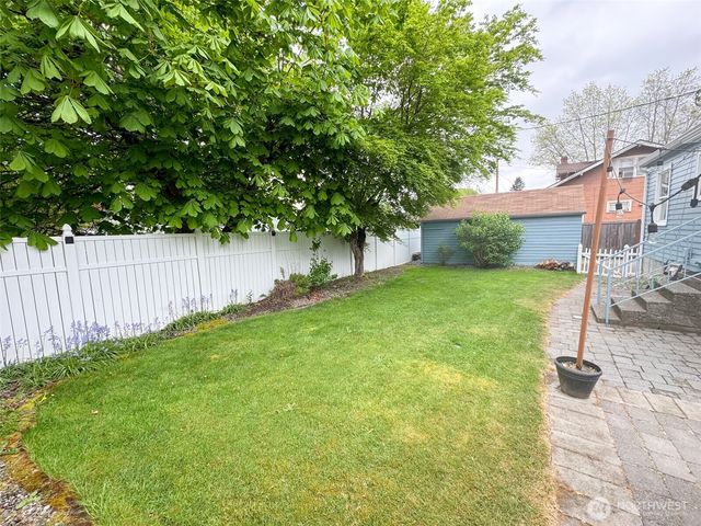 215 J Street SE, Auburn, WA 98002