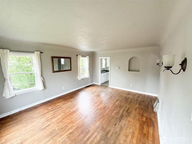 215 J Street SE, Auburn, WA 98002