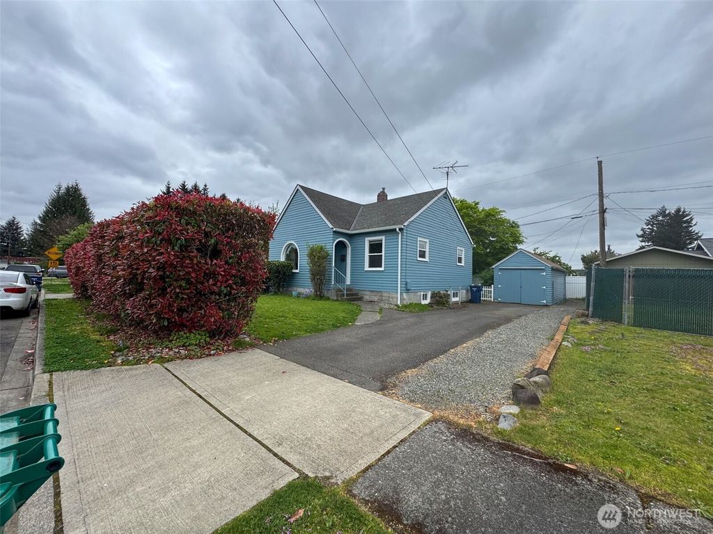 215 J Street SE, Auburn, WA 98002