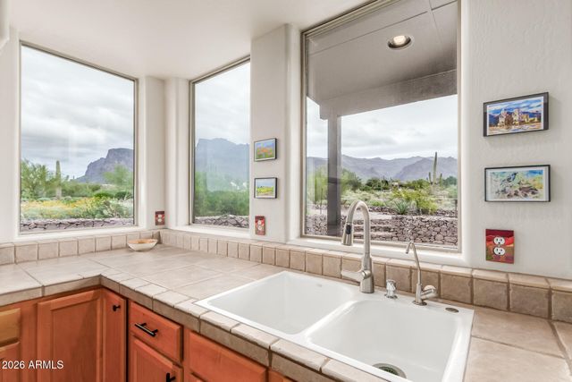 6619 E QUAIL HIDEAWAY Lane, Gold Canyon, AZ 85119