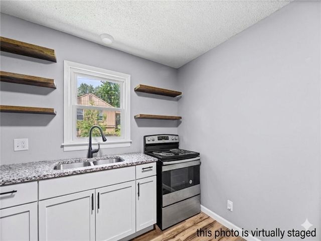 7602 Roswell Drive, Kansas City, KS 66109