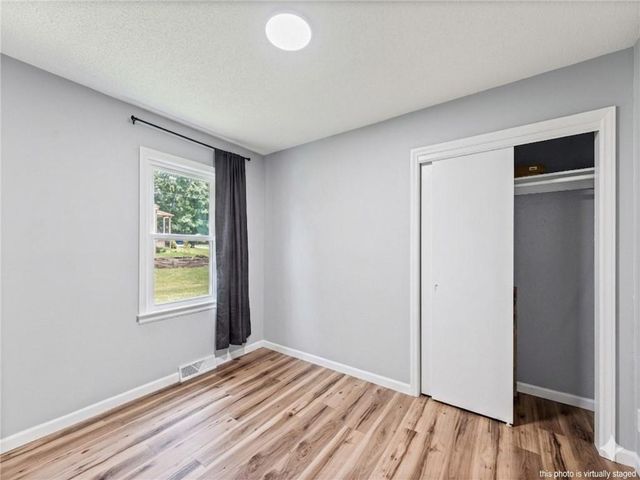 7602 Roswell Drive, Kansas City, KS 66109