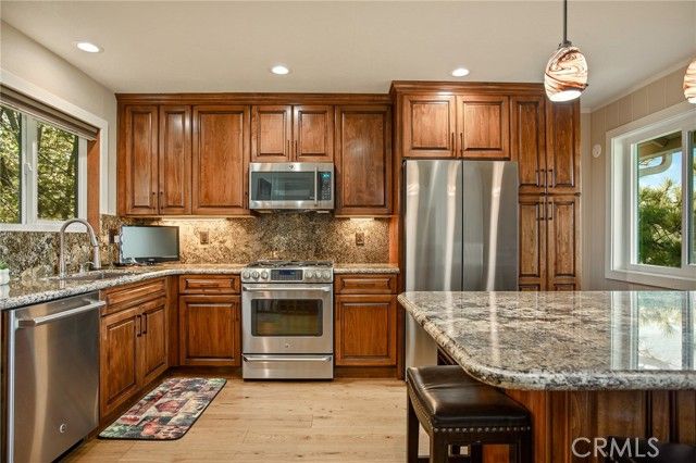 28195 Arbon, Lake Arrowhead, CA 92352