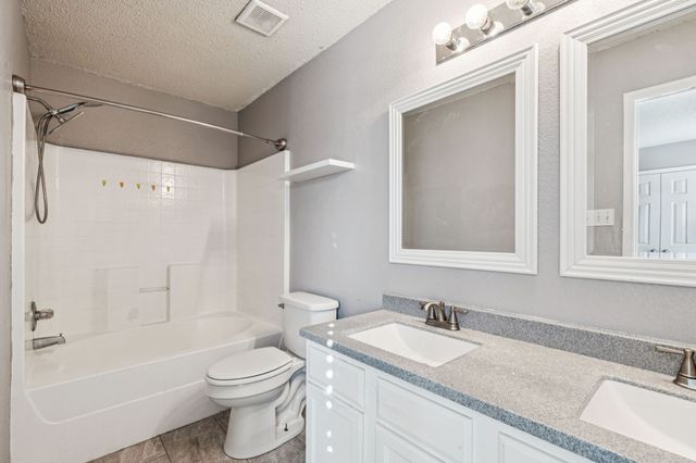 5724 Giddyup Lane, Fort Worth, TX 76179