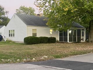 3228 S Southwest Drive, Muncie, IN 47302
