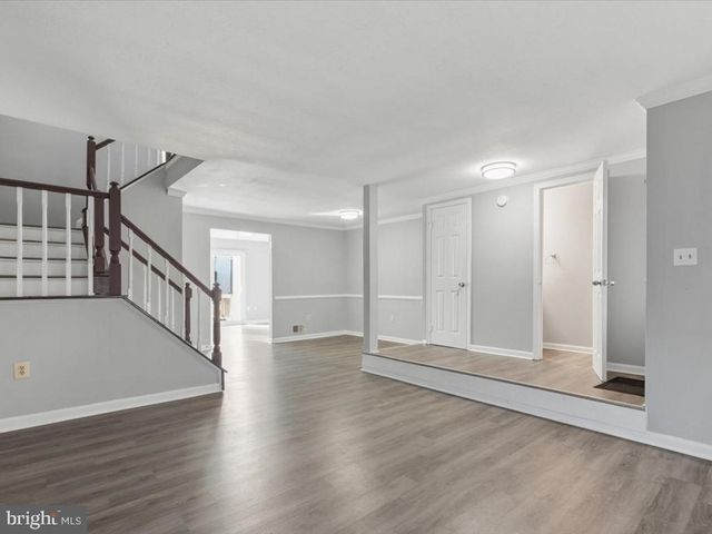 11553 HILL MEADE LN, Woodbridge, VA 22192