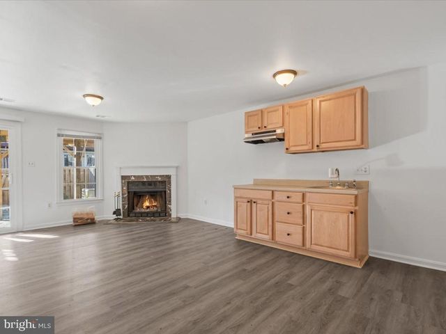 11553 HILL MEADE LN, Woodbridge, VA 22192