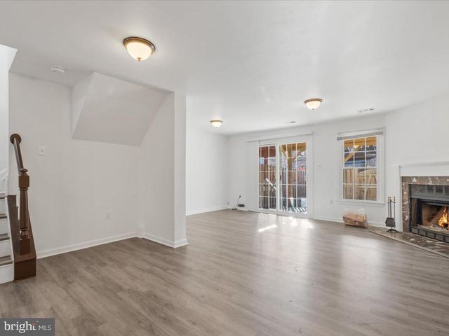 11553 HILL MEADE LN, Woodbridge, VA 22192