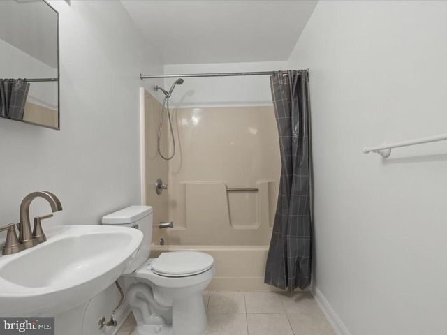 11553 HILL MEADE LN, Woodbridge, VA 22192